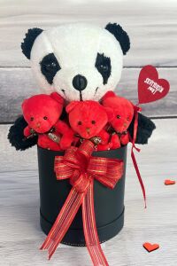SOLE Premium Özel Hediye Kutusunda  35 cm Sevimli Panda ve 3 adet Kırmızı Peluş Minik Ayıcık Buketi