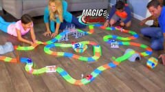 Magic Track 384 Parça, 480cm Parkur,LED'li Arabalarıyla Esnek Raylı Yarış Pisti