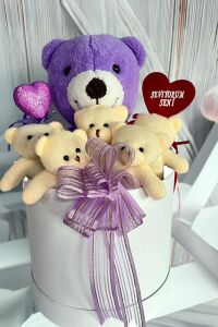 SOLE Premium Özel Hediye Kutusunda  25 cm Lila Ayıcık ve  5 adet Krem Peluş Minik Ayıcık Buketi
